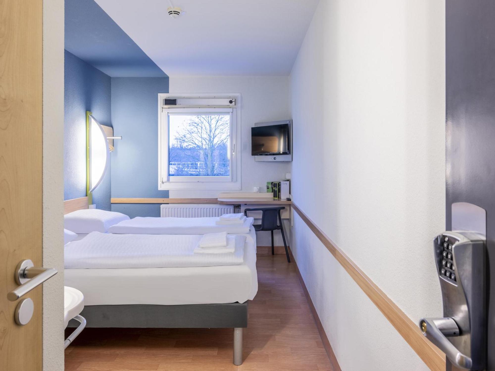 B&B Hotel Wuppertal-Oberbarmen ภายนอก รูปภาพ